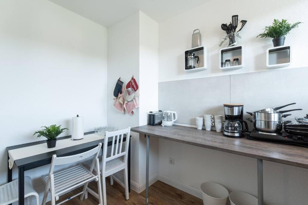 Nature Inspiration Apartment With Balcony & Grill Bbq In Duisburg Mitte Central Station 10 Mins & Big Tv With Photo Lights Exterior foto